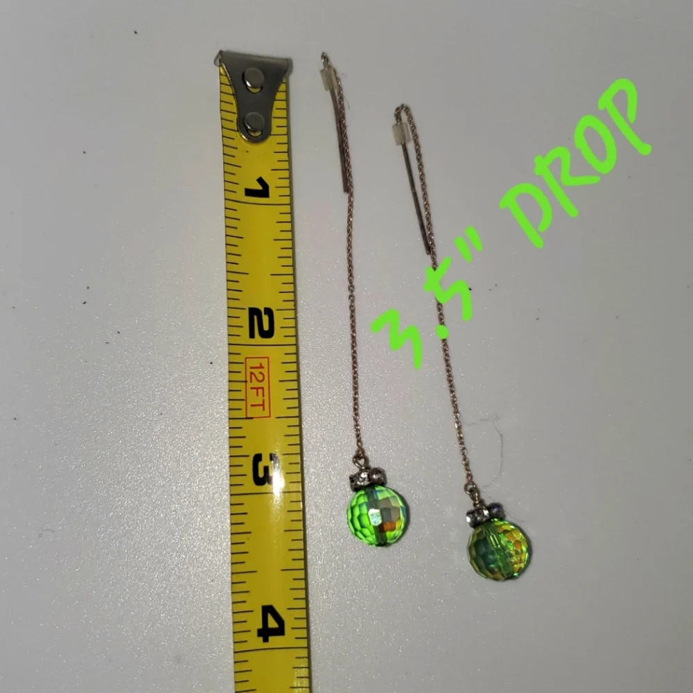 PRISMATIC BOX CHAIN GREEN THREADER EARRINGS 3.5